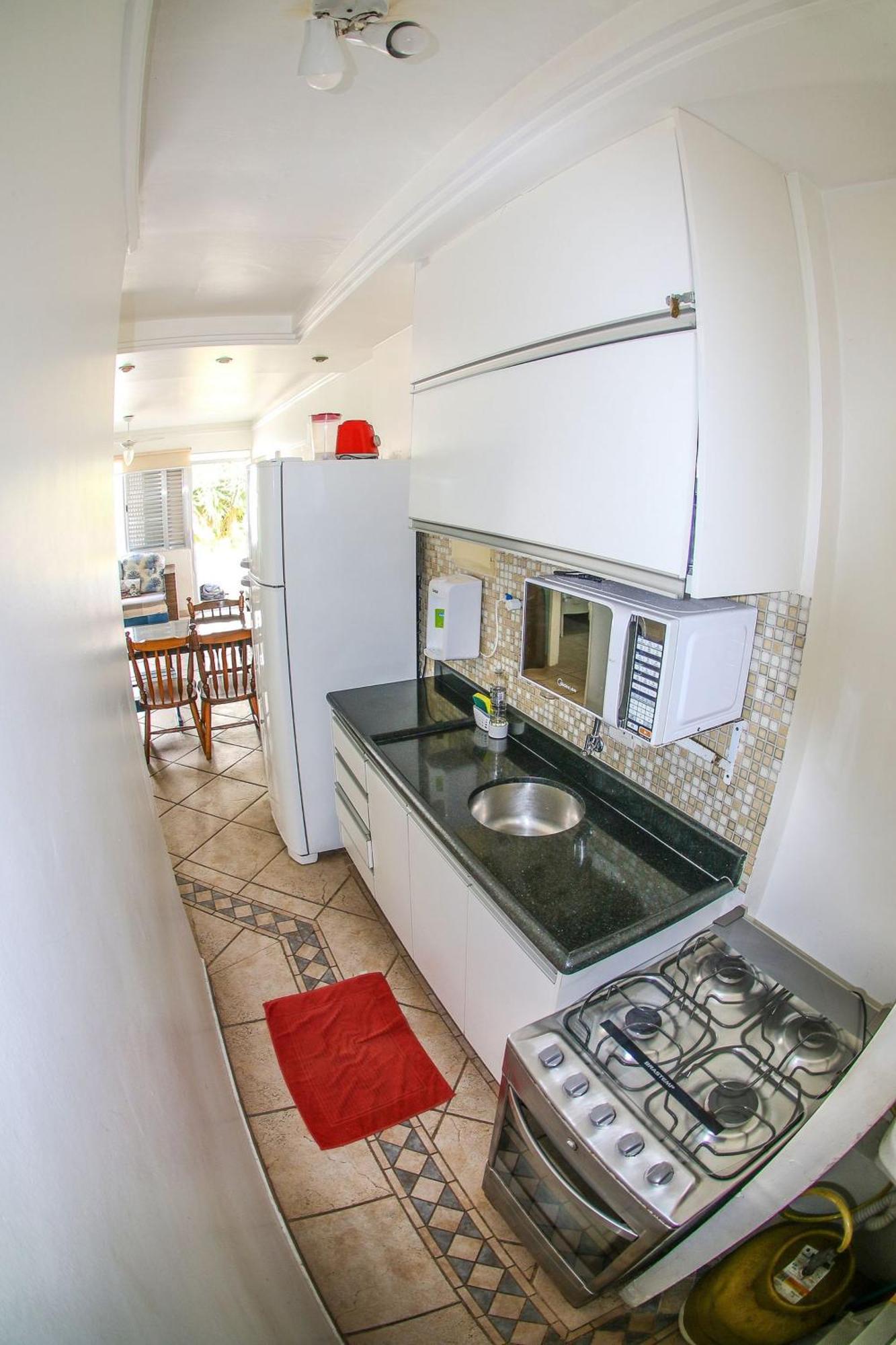 Pe Na Areia: Beachfront Guarujá Apartment with AC and Ocean Views Exterior photo