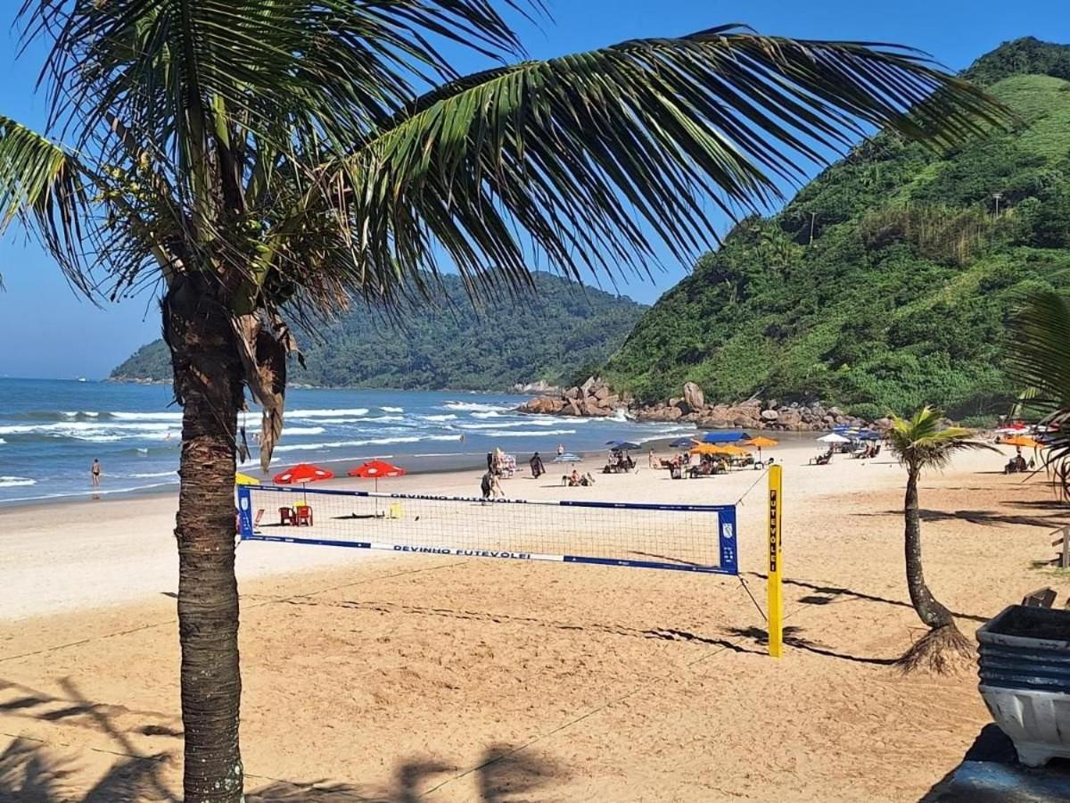 Pe Na Areia: Beachfront Guarujá Apartment with AC and Ocean Views Exterior photo