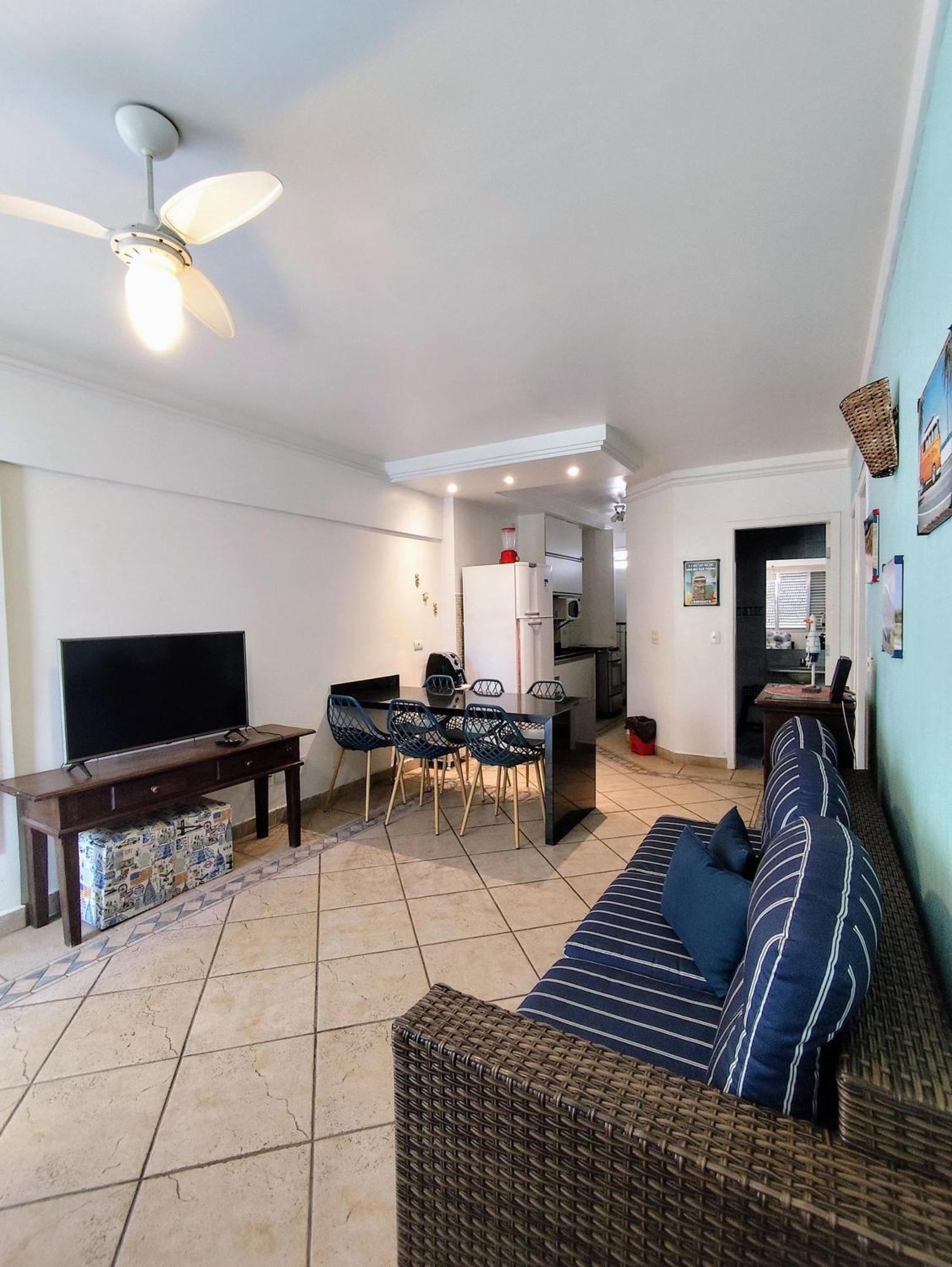 Pe Na Areia: Beachfront Guarujá Apartment with AC and Ocean Views Exterior photo
